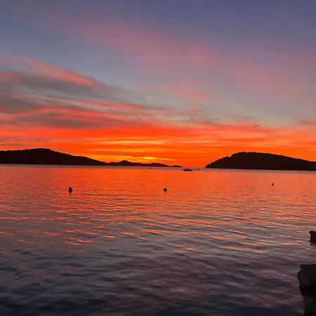 Sunny Right By The Sea 公寓 *