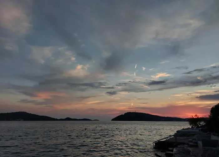 Sunny Right By The Sea Ražanj