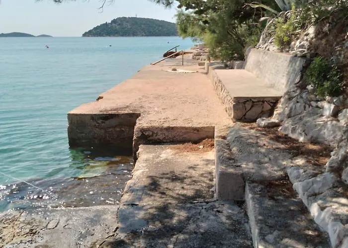 Sunny Right By The Sea *