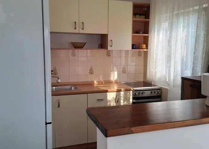 Sunny Right By The Sea Ražanj